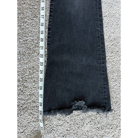 MOTHER The Weekender Fray Jeans - Picture 7 of 9